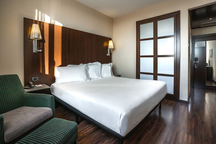 Imagen de la habitación del Hotel Max Livorno. Foto 9