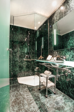 Imagen de la habitación del Hotel Max Livorno. Foto 14