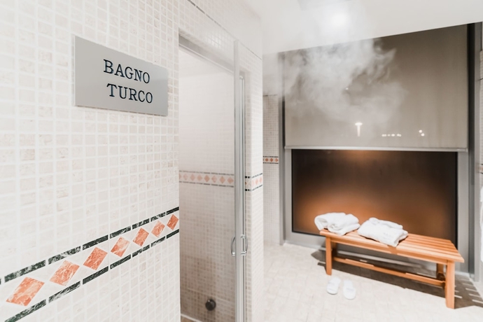 Imagen de los interiores del Hotel Max Livorno. Foto 18