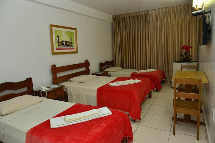 Imagen de la habitación del Hotel Max, N&uacute;cleo Bandeirante. Foto 4