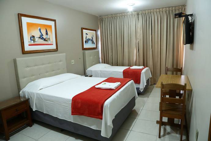 Imagen de la habitación del Hotel Max, N&uacute;cleo Bandeirante. Foto 9