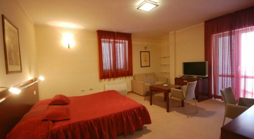 Imagen general del Hotel Max Prestige. Foto 9