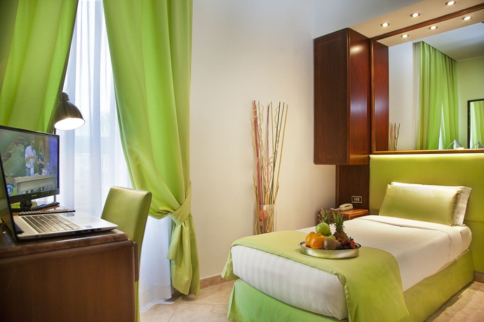 Imagen de los interiores del Hotel Max, Roma. Foto 15