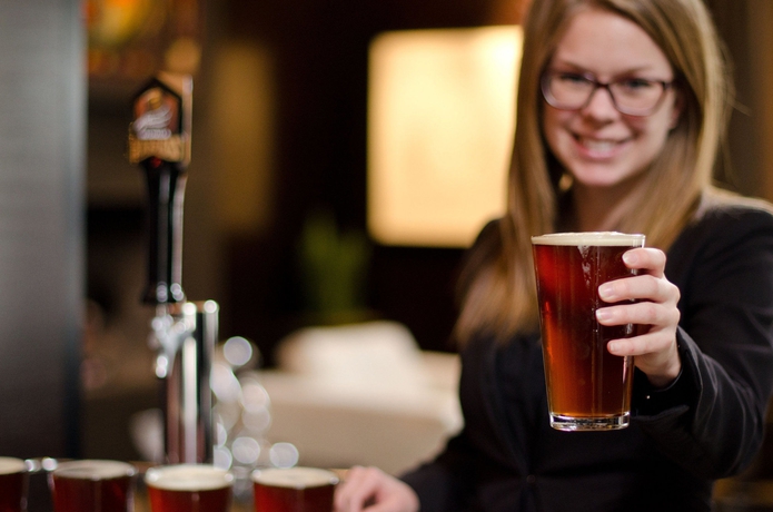 Imagen del bar/restaurante del Hotel Max, Seattle. Foto 3