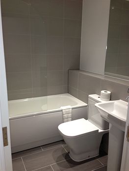 Imagen de la habitación del Hotel Max Serviced Commercial Road. Foto 10