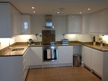 Imagen de los interiores del Hotel Max Serviced Commercial Road. Foto 14