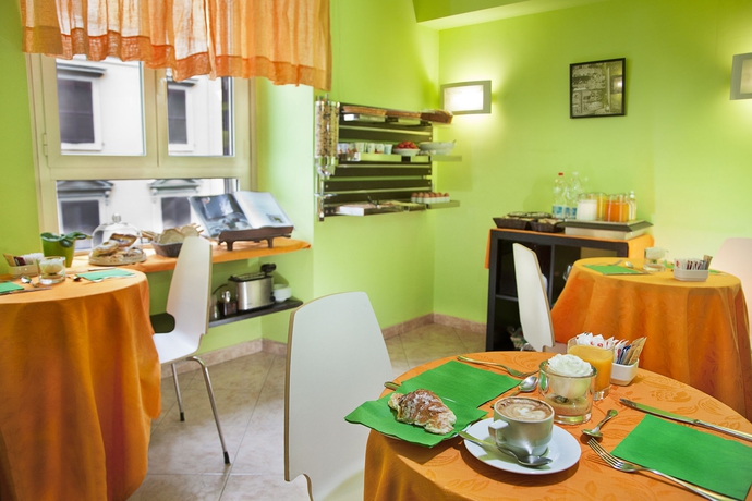 Imagen del bar/restaurante del Hotel Max, Termini. Foto 2