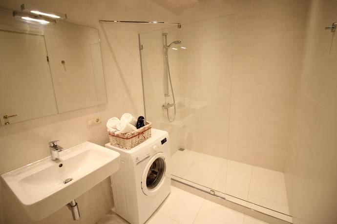 Imagen de la habitación del Hotel Maxela and Suites. Foto 2