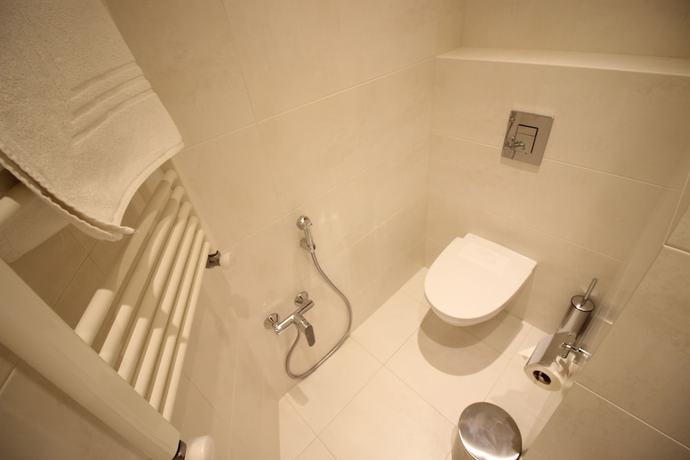 Imagen de la habitación del Hotel Maxela and Suites. Foto 9