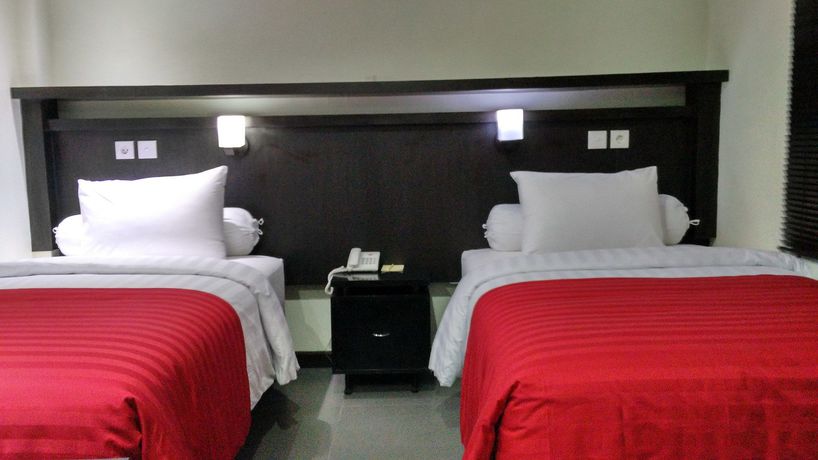 Imagen de la habitación del Hotel Maxi Kedonganan. Foto 5