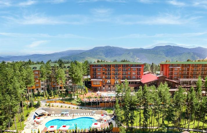 Imagen de la piscina del Hotel Maxi Park and Spa. Foto 19