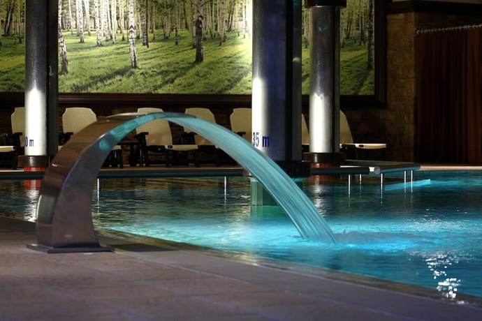 Imagen de la piscina del Hotel Maxi Park and Spa. Foto 20