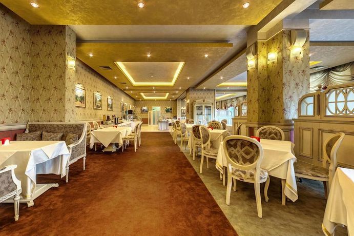 Imagen del bar/restaurante del Hotel Maxi Park and Spa. Foto 5