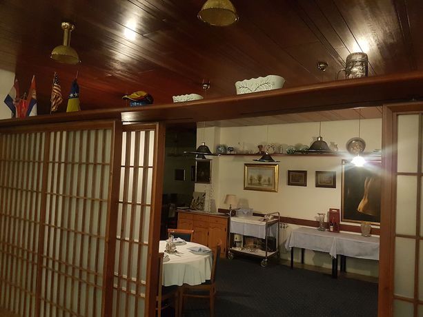 Imagen de los interiores del Hotel Maxi, Sarajevo. Foto 20