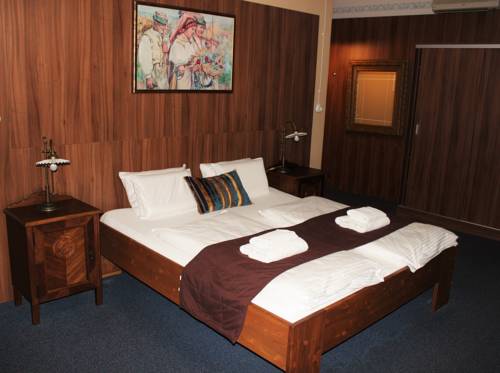 Imagen de la habitación del Hotel Maxi, Uherske Hradiste. Foto 5
