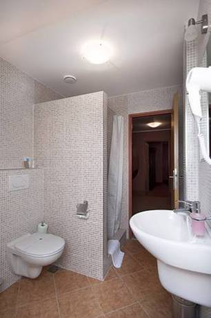 Imagen de la habitación del Hotel Maxi, Uherske Hradiste. Foto 11