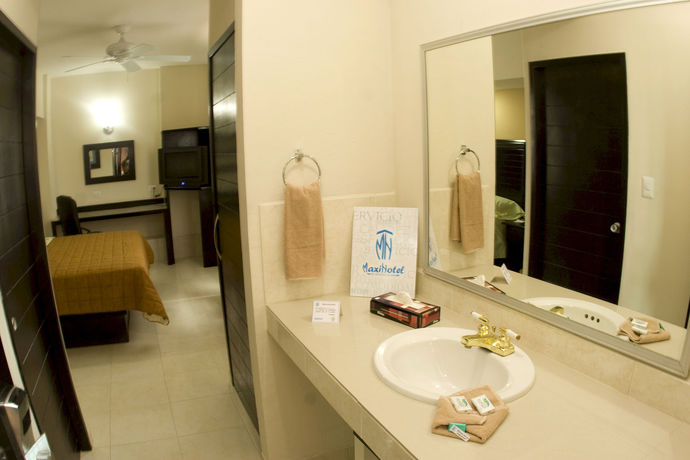 Imagen de los interiores del Hotel Maxihotel Business Class. Foto 13