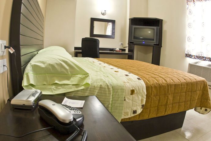 Imagen de la habitación del Hotel Maxihotel Business Class. Foto 10