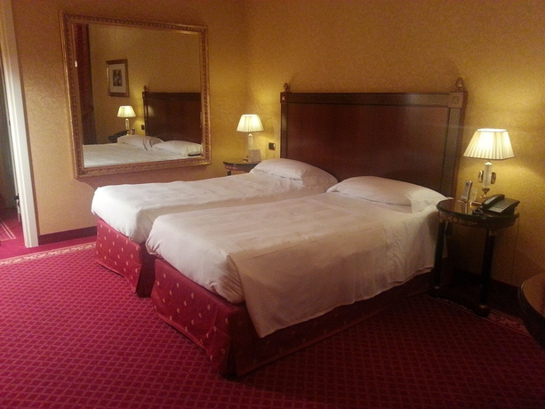 Imagen de la habitación del Hotel Maxim, Aeropuerto de Mil&aacute;n-Linate. Foto 2