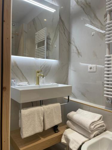 Imagen de la habitación del Hotel Maxim Axial. Foto 7