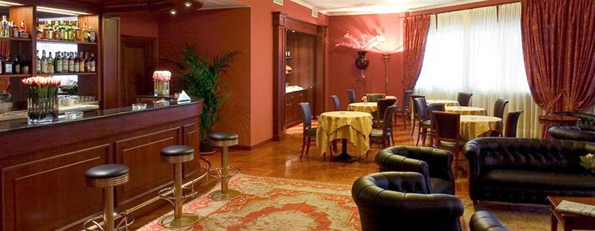 Imagen de los interiores del Hotel Maxim, Canzo. Foto 7