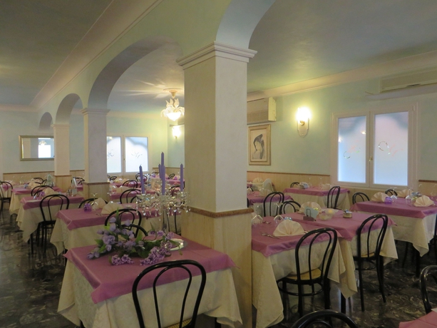Imagen del bar/restaurante del Hotel Maxim, Caorle. Foto 5