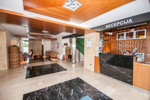 Imagen general del Hotel Maxim, Dugi Otok Island. Foto 5
