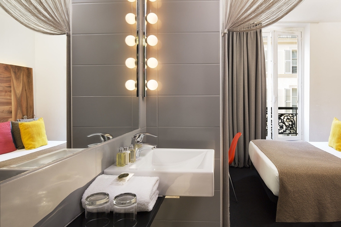 Imagen de la habitación del Hotel Maxim Folies. Foto 2