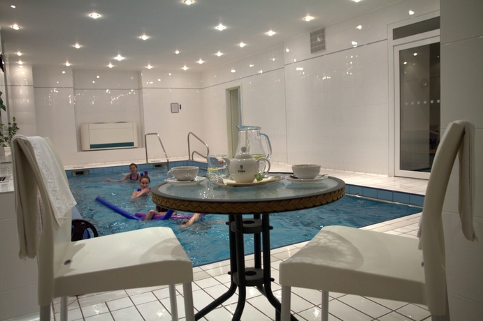 Imagen de la piscina del Hotel Maxim, Marianske Lazne. Foto 15