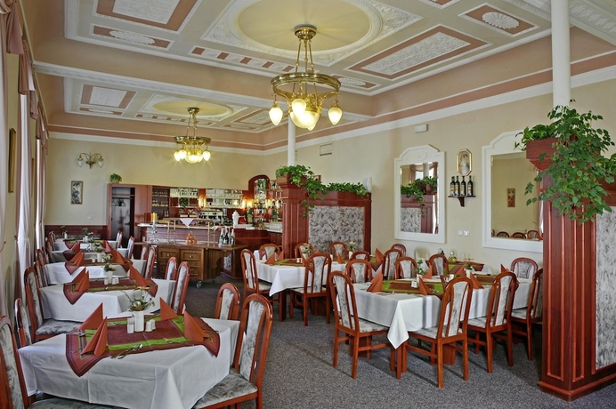 Imagen del bar/restaurante del Hotel Maxim, Marianske Lazne. Foto 7