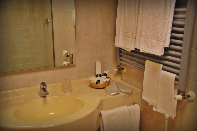 Imagen de la habitación del Hotel Maxim, Ospedaletto Lodigiano. Foto 13