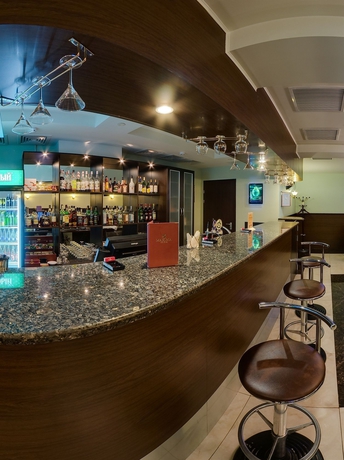 Imagen del bar/restaurante del Hotel Maxima Panorama. Foto 3