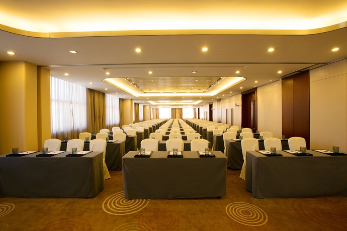 Imagen de los interiores del Hotel Maximilian Beijing. Foto 16