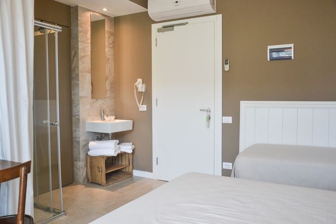 Imagen de la habitación del Hotel Maximilian, Cisano. Foto 6