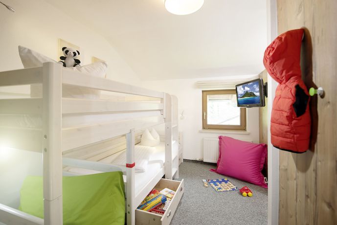 Imagen de la habitación del Hotel Maximilian, Ehenbichl. Foto 17