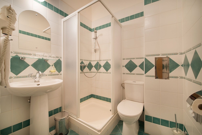 Imagen de la habitación del Hotel Maximilian Lifestyle Resort. Foto 6