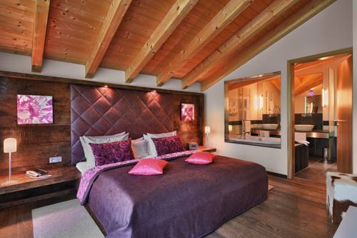 Imagen de la habitación del Hotel Maximilian, Oberammergau. Foto 15