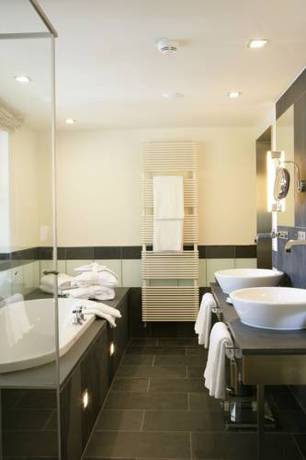 Imagen de la habitación del Hotel Maximilian, Oberammergau. Foto 16