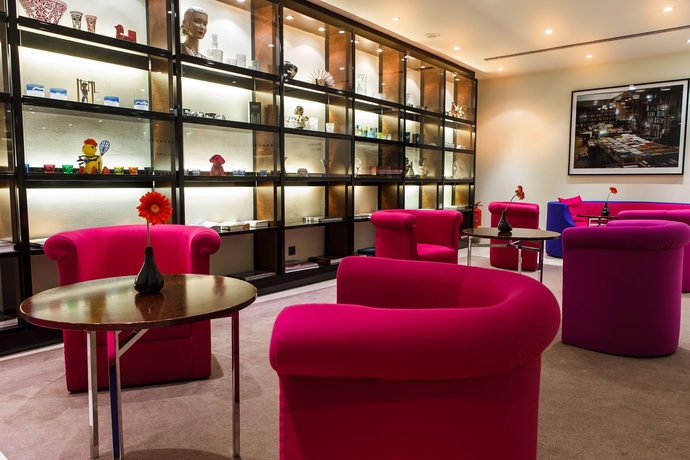 Imagen de los interiores del Hotel Maximilian, Praga. Foto 14