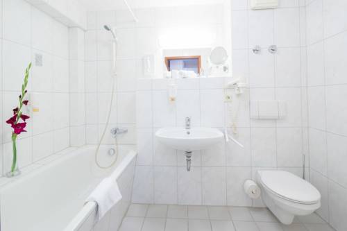 Imagen de la habitación del Hotel Maximilian, Weil am Rhein. Foto 10