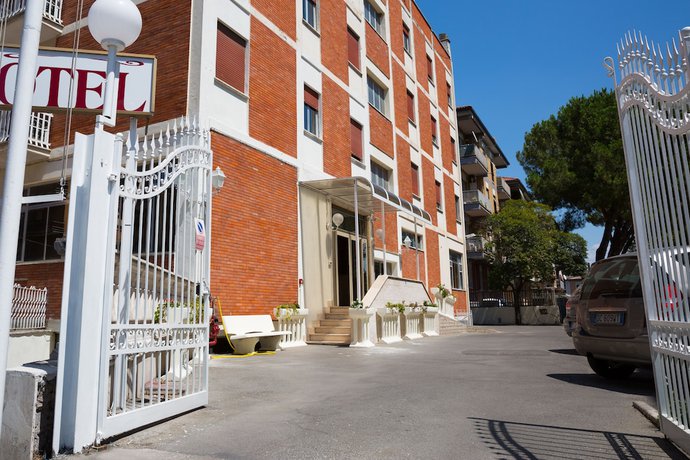 Imagen general del Hotel Maximo. Foto 3