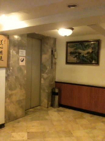 Imagen de los interiores del Hotel Maxim's Inn. Foto 11