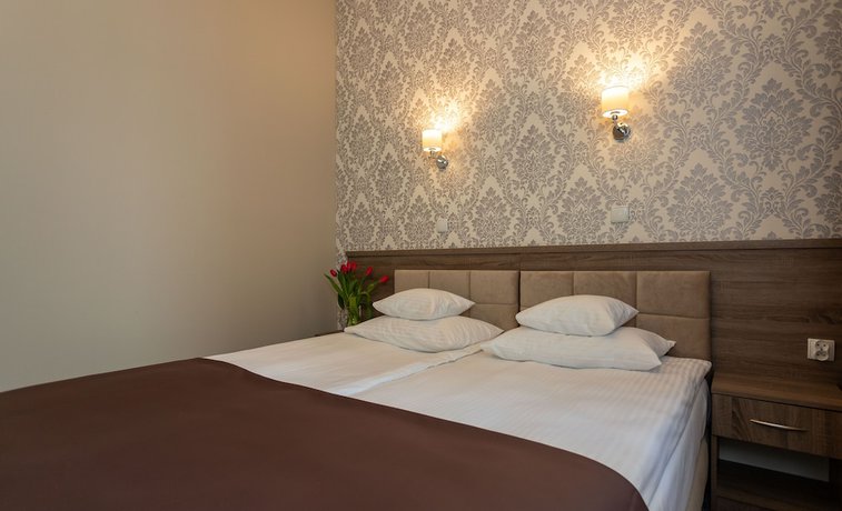 Imagen de la habitación del Hotel Maximum. Foto 11