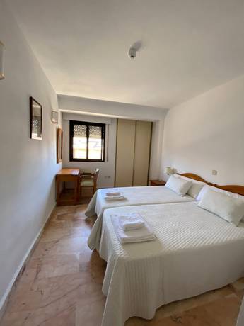 Imagen de la habitación del Hotel Maximus, Las Navas del Marqu&eacute;s. Foto 6