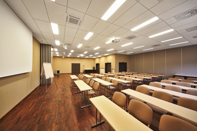 Imagen de los interiores del Hotel Maximus Resort. Foto 4