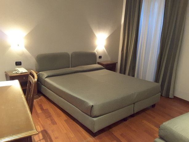 Imagen de la habitación del Hotel Maximus, Roma. Foto 3