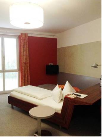 Imagen de la habitación del Hotel Maxlhaid. Foto 16