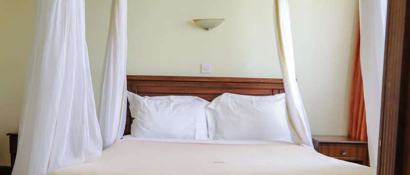 Imagen de la habitación del Hotel Maxoil. Foto 14