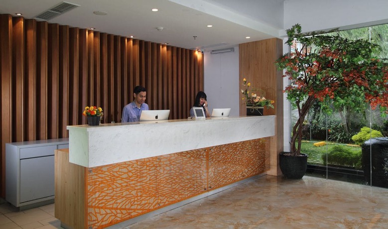 Imagen de los interiores del Hotel Maxone Hotels At Pemuda - Chse Certified. Foto 19