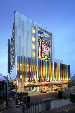 Imagen general del Hotel Maxone Hotels At Pemuda - Chse Certified. Foto 1